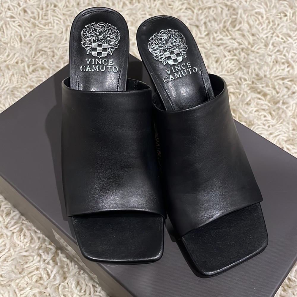Brand New Vince Camino Arlinala Mule.